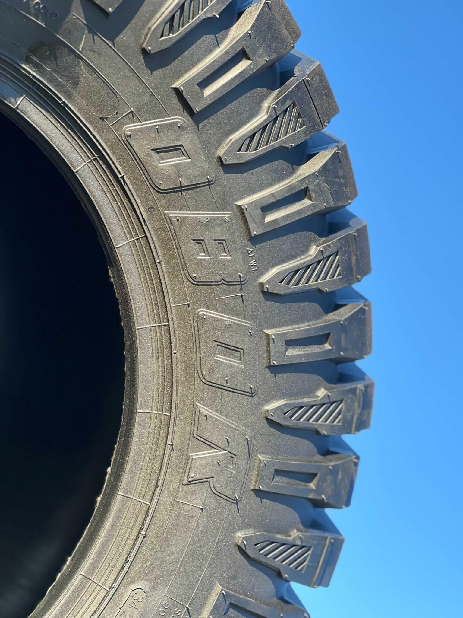 obor-predator-tires-9-inch-001