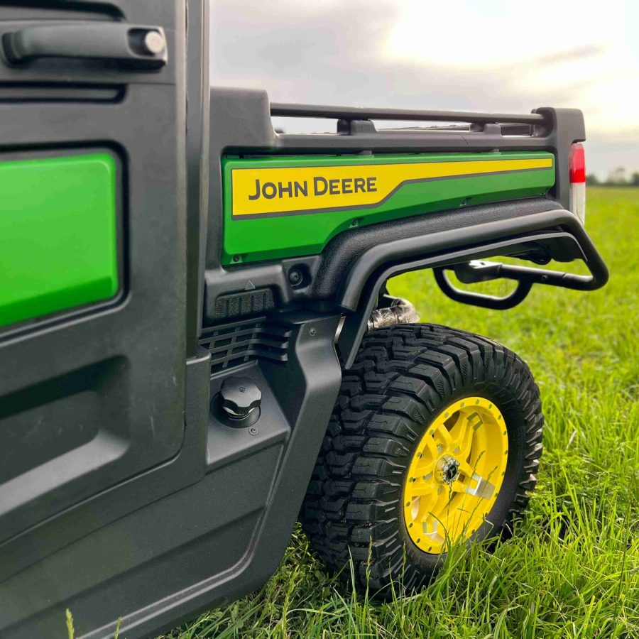 2023-john-deere-gator-835r-01
