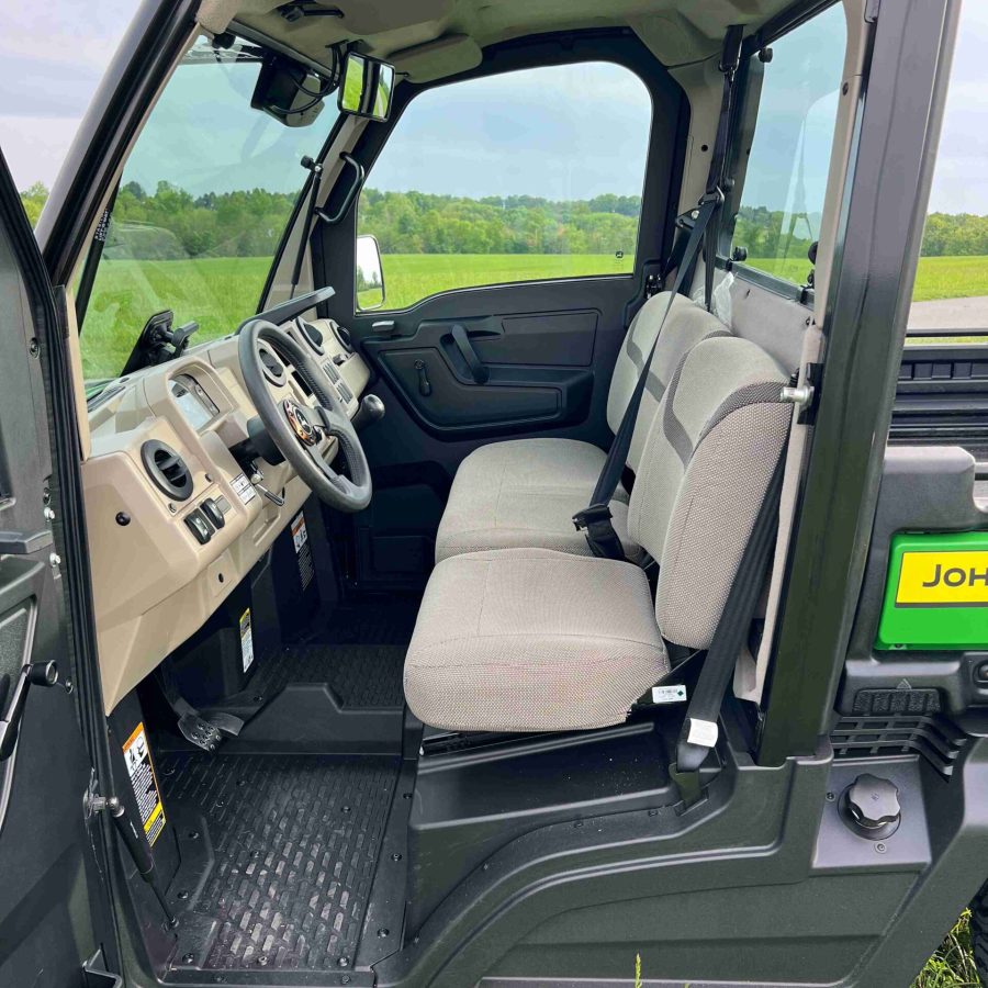 2023-john-deere-gator-835r-04